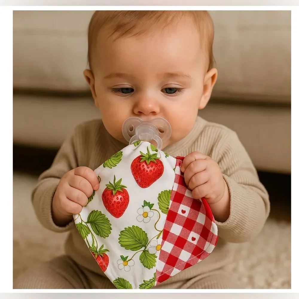 BAMBOO PACIFIER ATTACHMENT - Picture 1 of 4